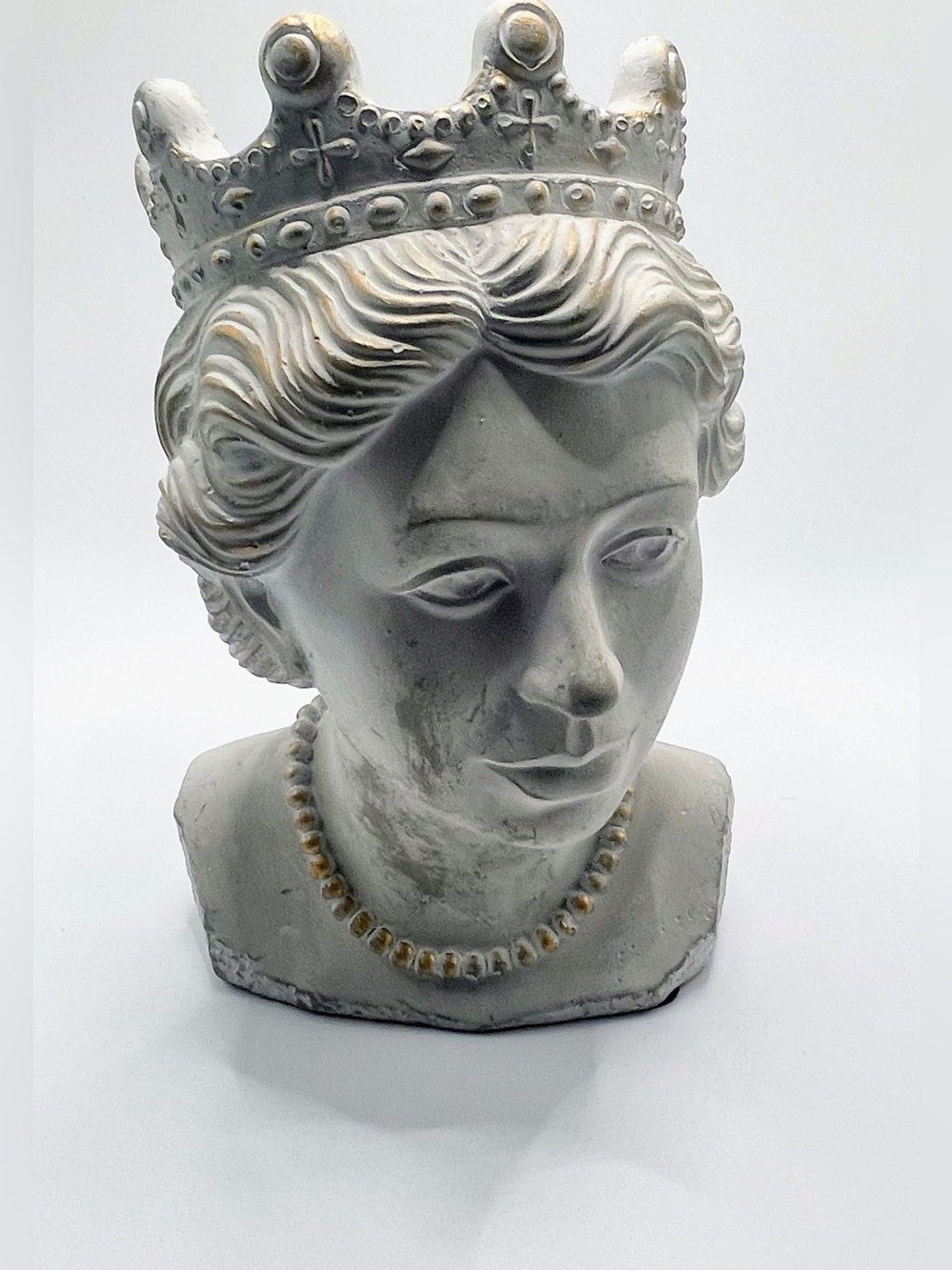 Queen Bust planter  in Distressed Grey and Gold